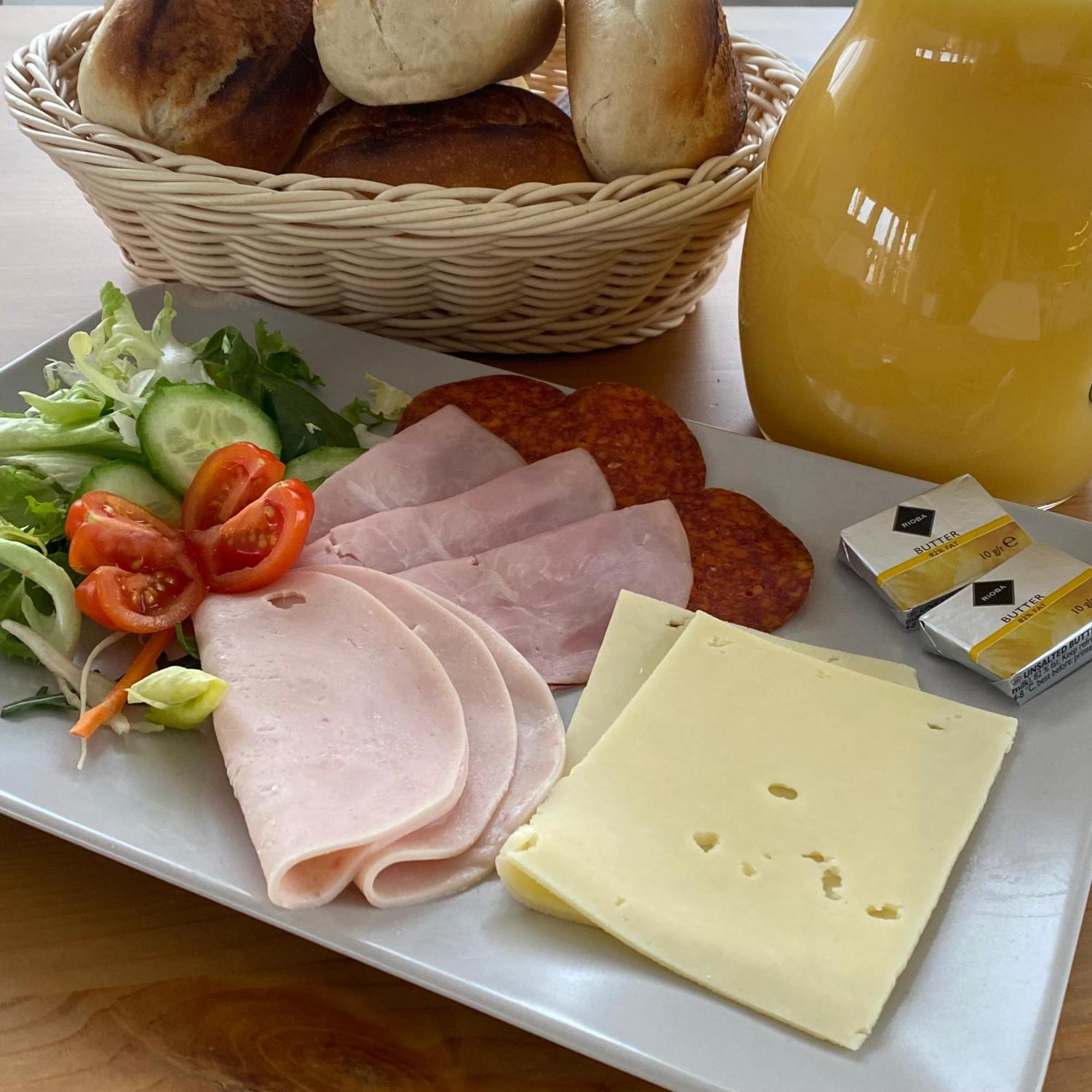 Airport Almaskert Panzio Bed and Breakfast Vecsés Eksteriør billede